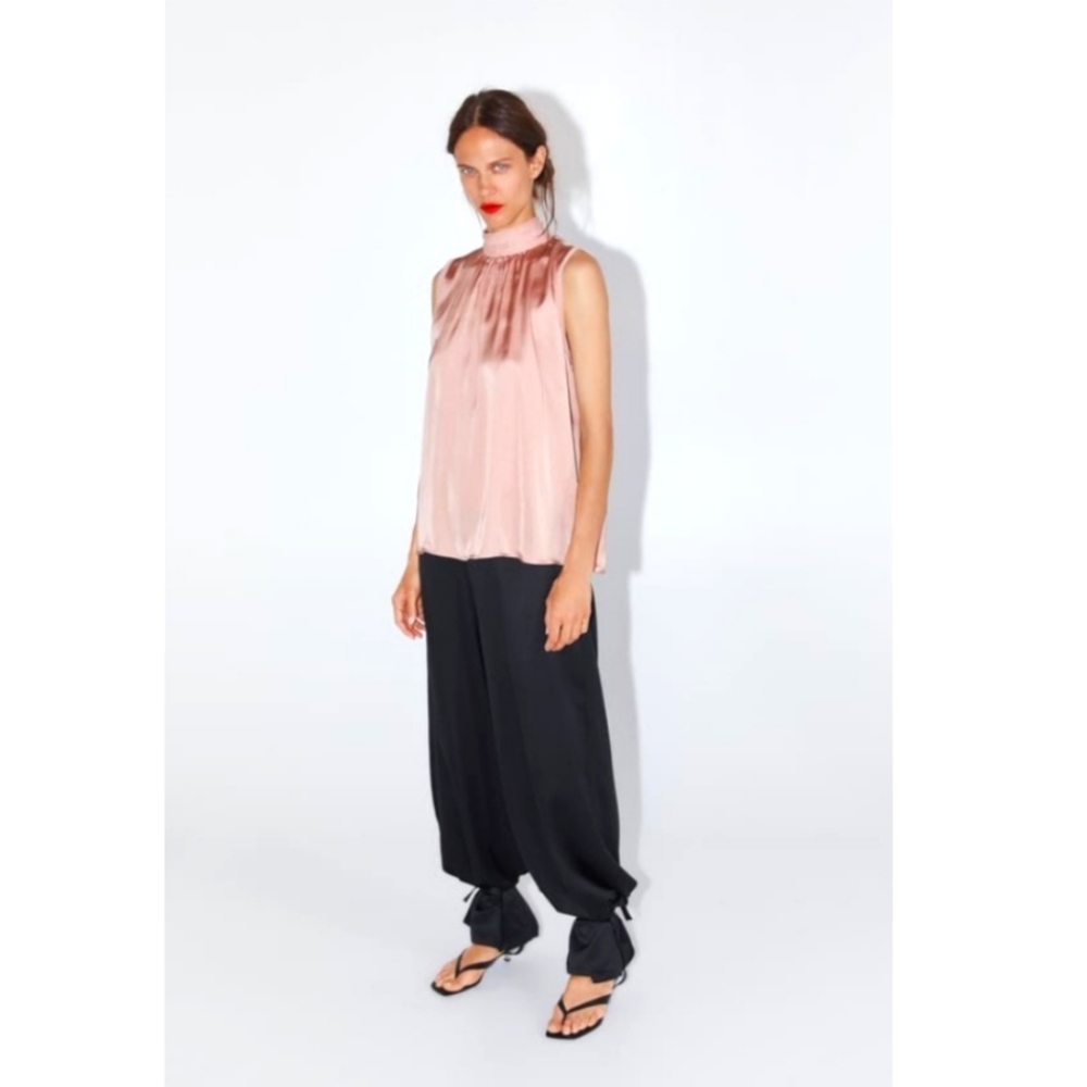 BNWT Zara top, size S